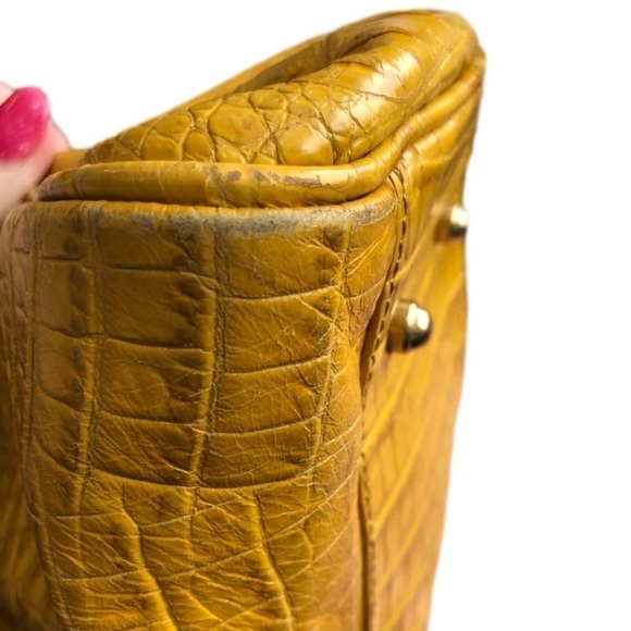 BRAHMIN golden yellow reptile textured leather two-way carry purse. Zip top - Picture 5 of 16